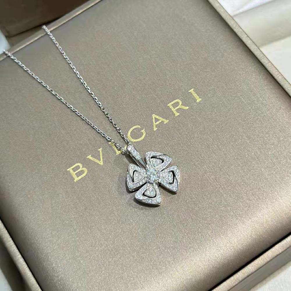 Bulgari Fiorever 18 kt White Gold Nnecklace Set (3)