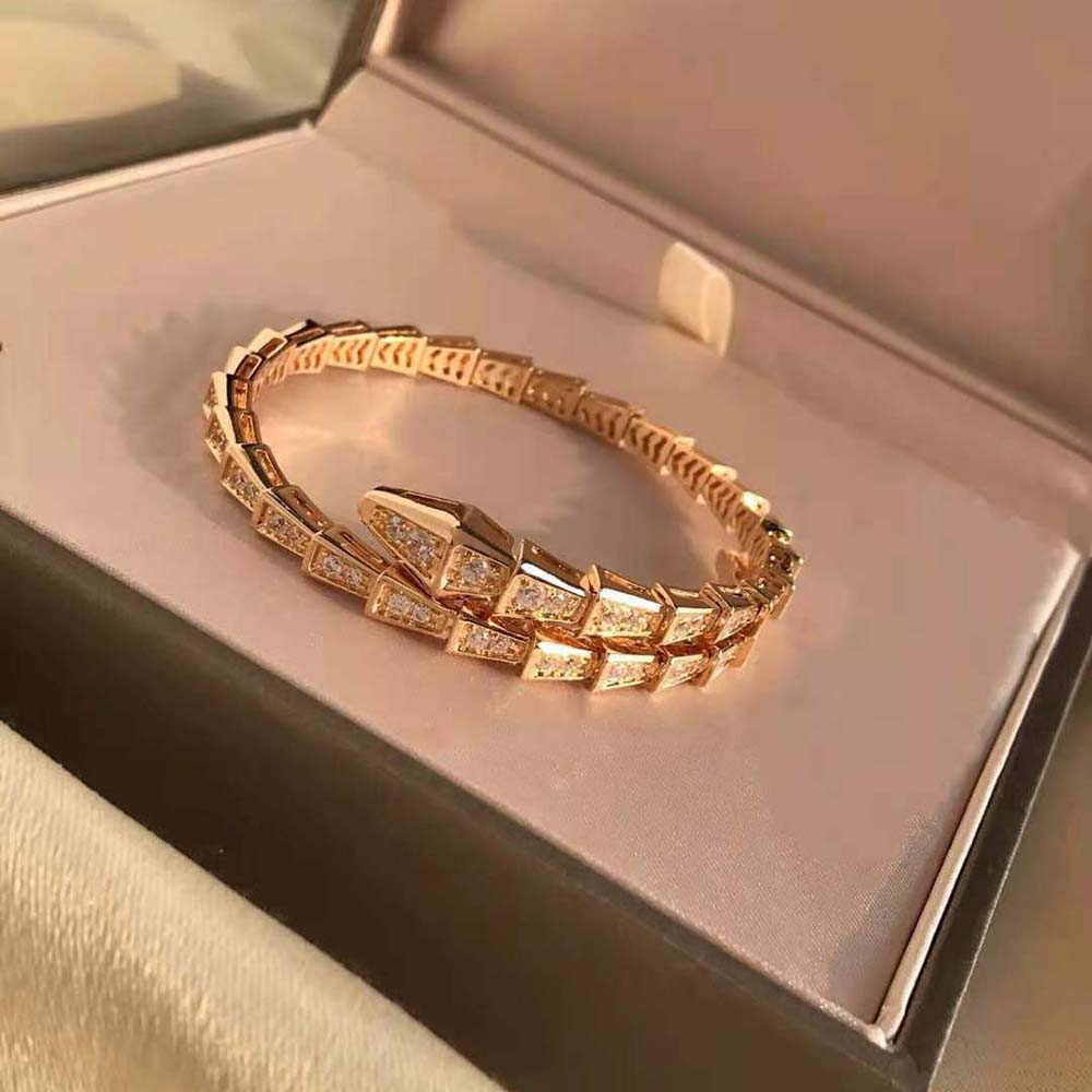 Bulgari Serpenti Viper One-coil Thin Bracelet in 18 kt Rose Gold and Full Pavé Diamonds (4)