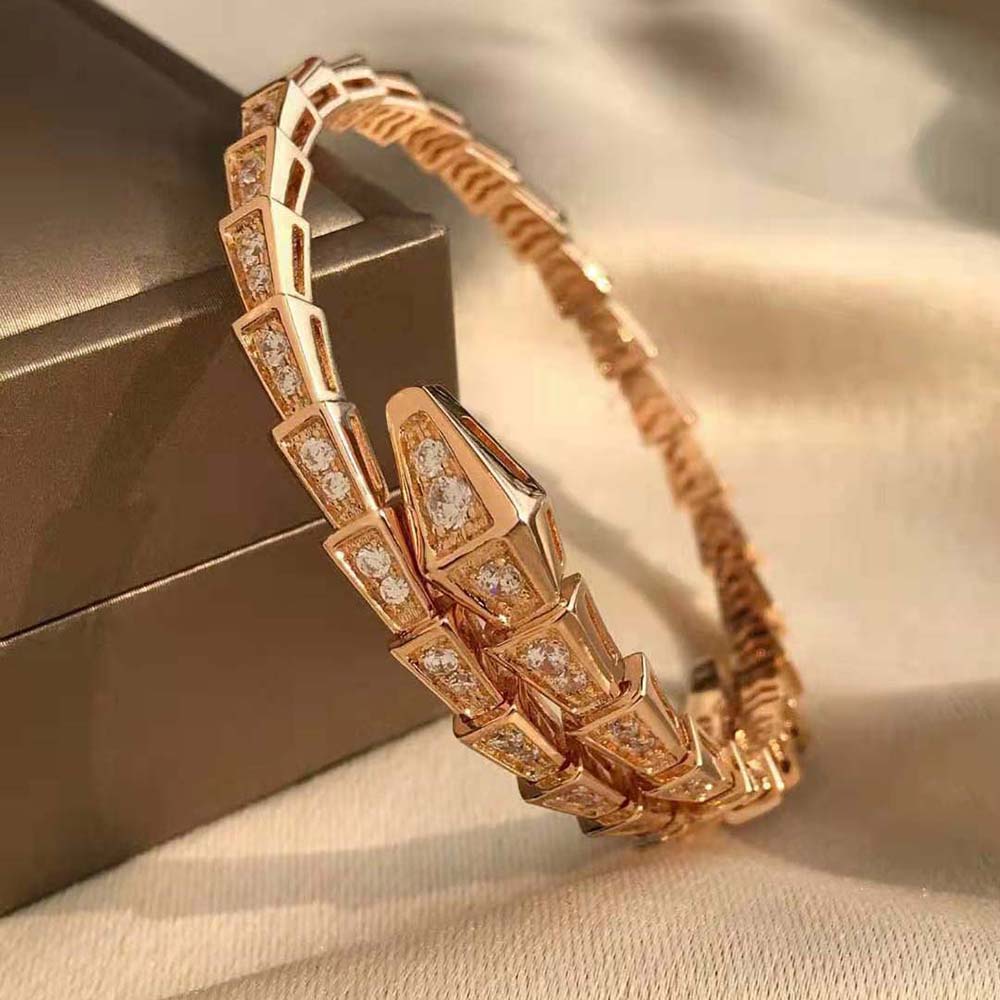 Bulgari Serpenti Viper One-coil Thin Bracelet in 18 kt Rose Gold and Full Pavé Diamonds (8)