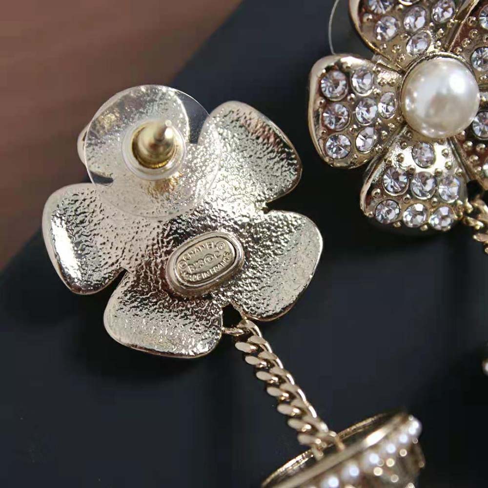 Chanel Women Clip-on Pendants in Metal Pearls (8)