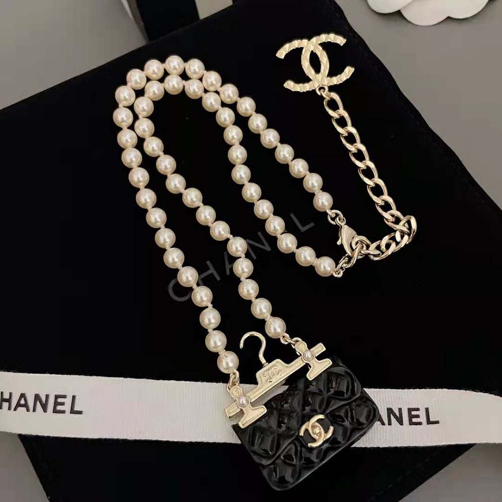 Chanel Women Necklace in Metal Resin & Glass Pearls (3)