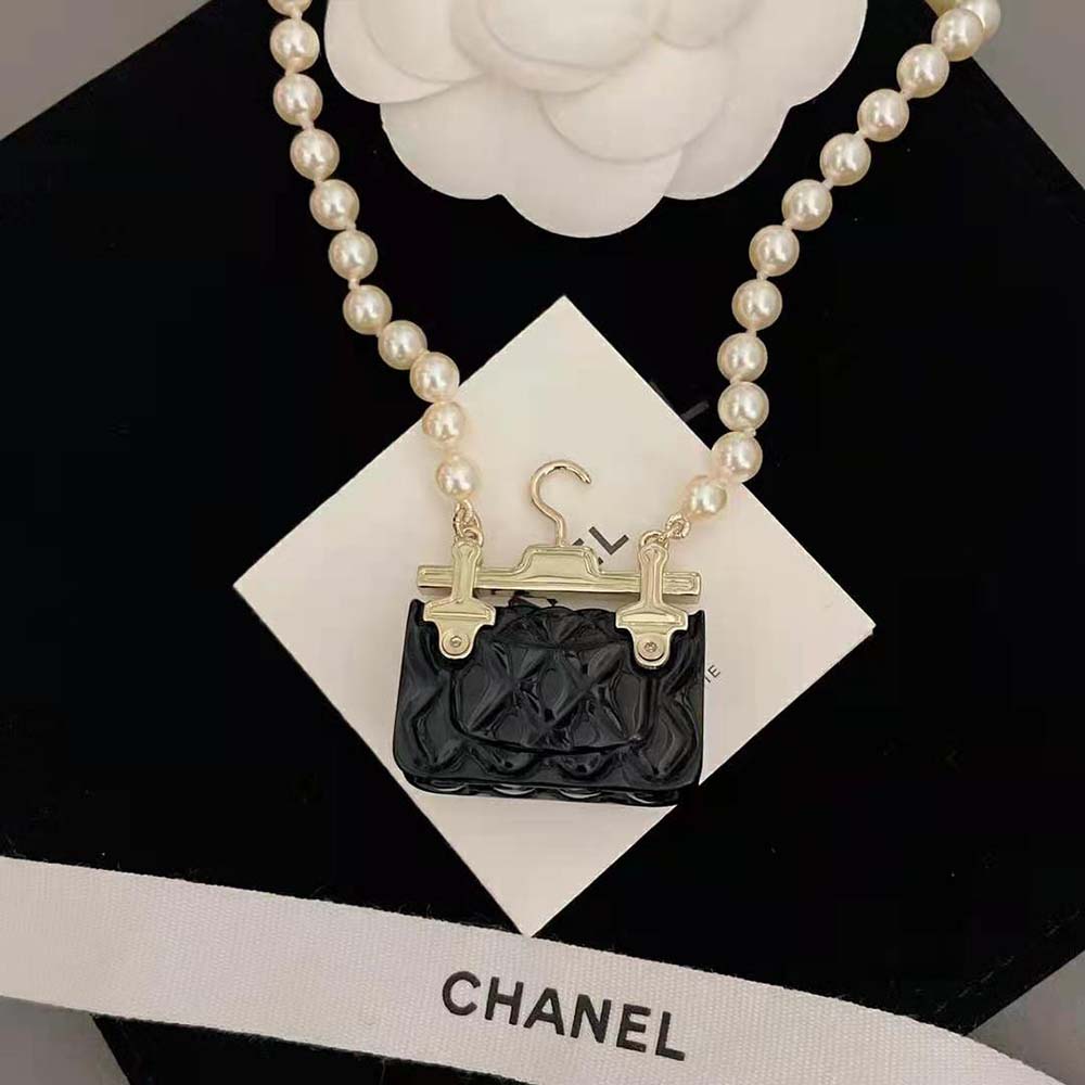 Chanel Women Necklace in Metal Resin & Glass Pearls (6)