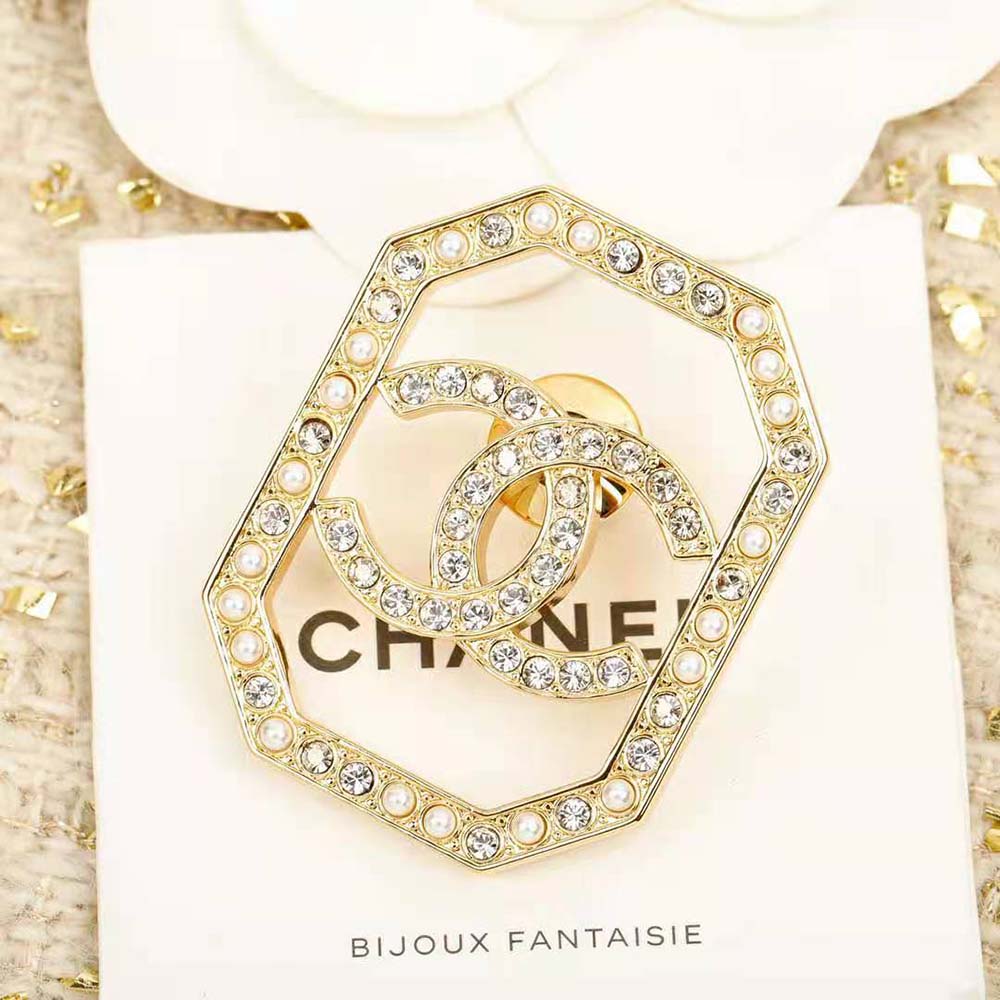 Chanel Women Brooch in Metal Glass Pearls & Strass (4)