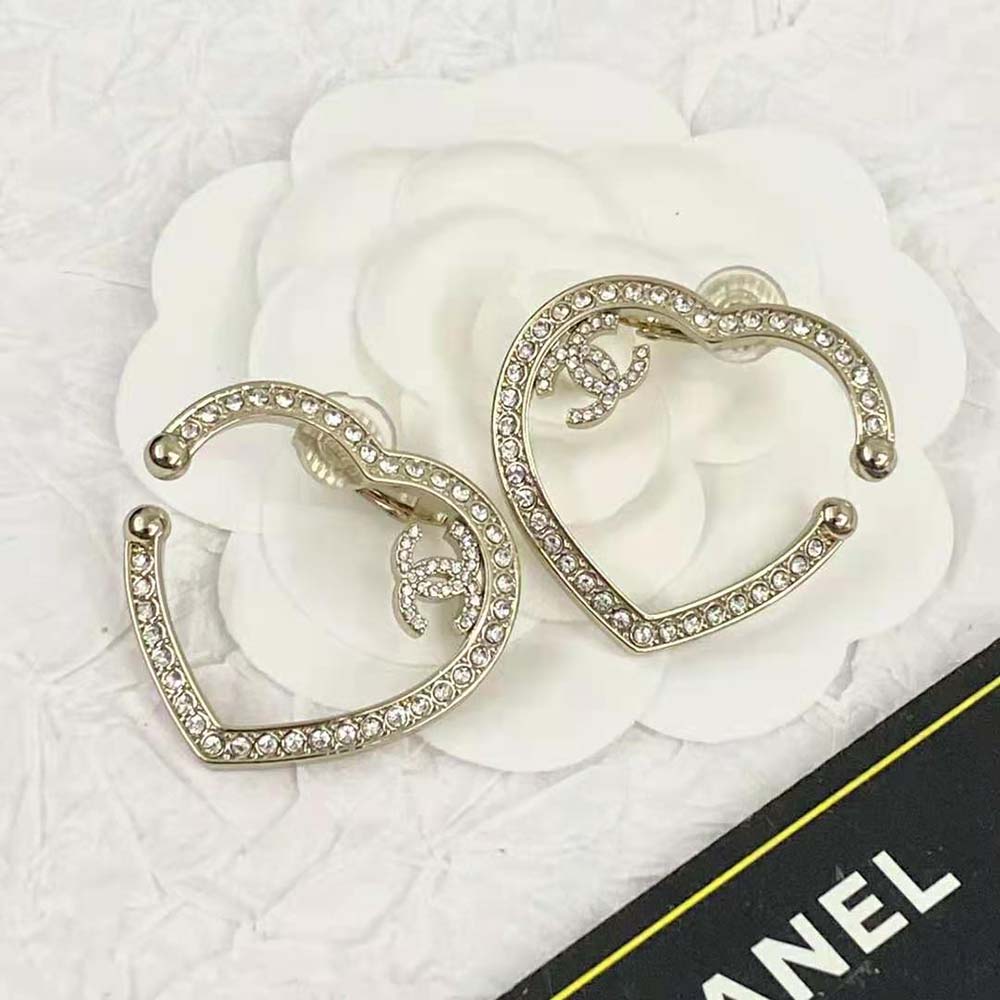 Chanel Women Clip-on Earrings in Metal & Resin (2)