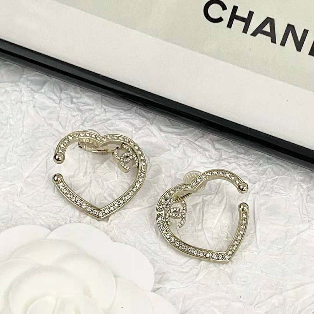 Chanel Women Clip-on Earrings in Metal & Resin (4)