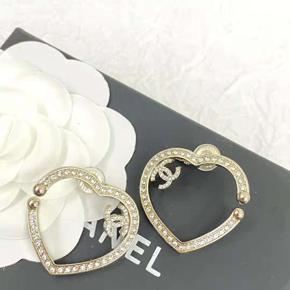 Chanel Women Clip-on Earrings in Metal & Resin (7)