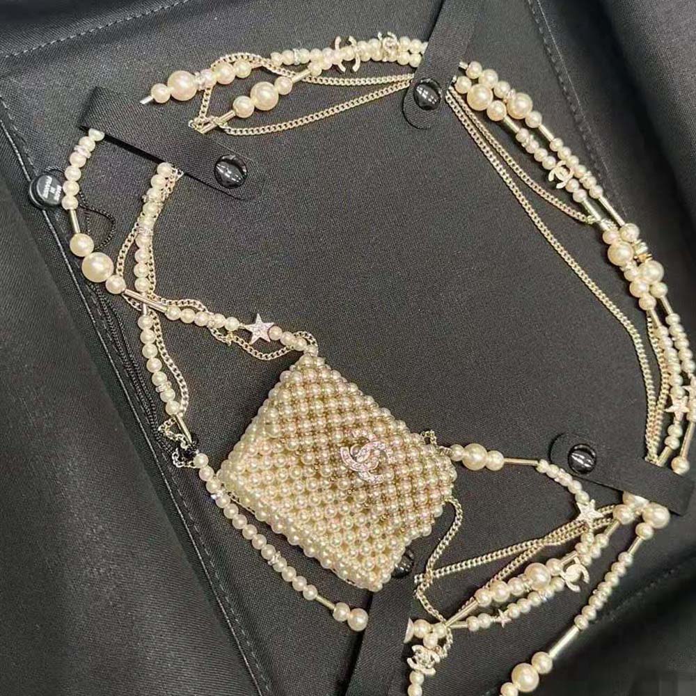 Chanel Women Long Pendant Necklace in Metal Glass Pearls & Strass (4)