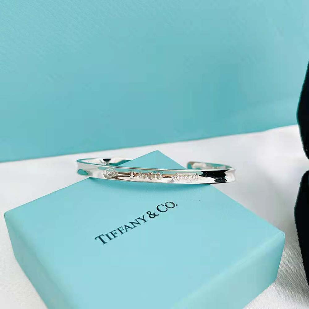 Tiffany 1837® Cuff in Silver Narrow (5)