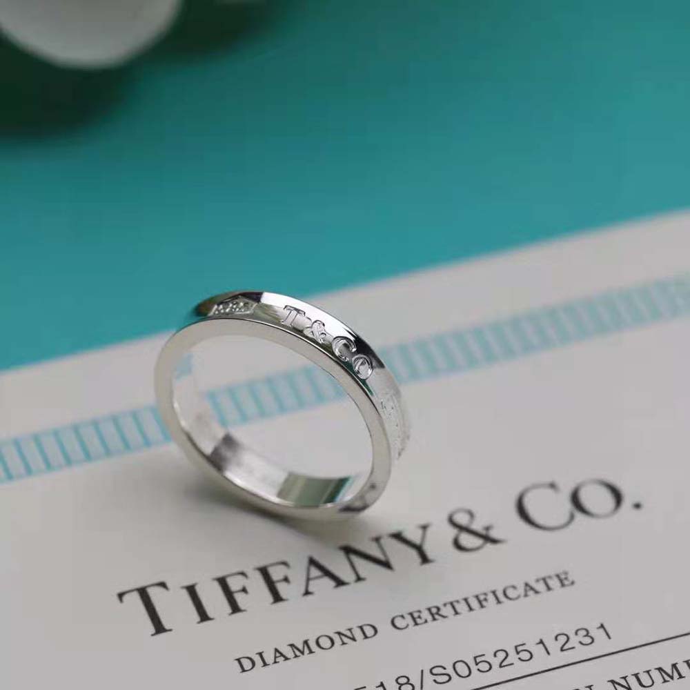Tiffany 1837® Ring in White Gold with Diamonds Narrow (2)