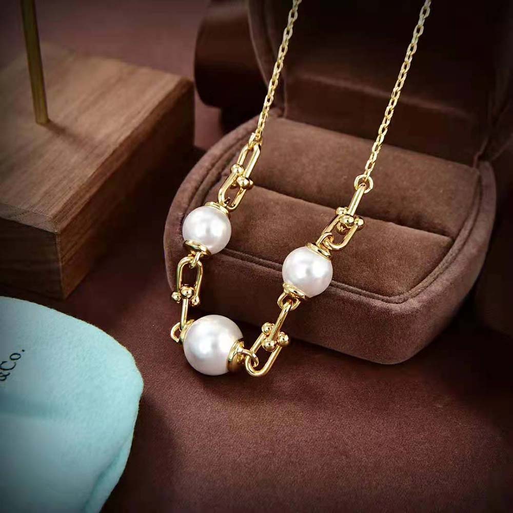 Tiffany HardWear Link Necklace in Yellow Gold with Freshwater Pearls (3)