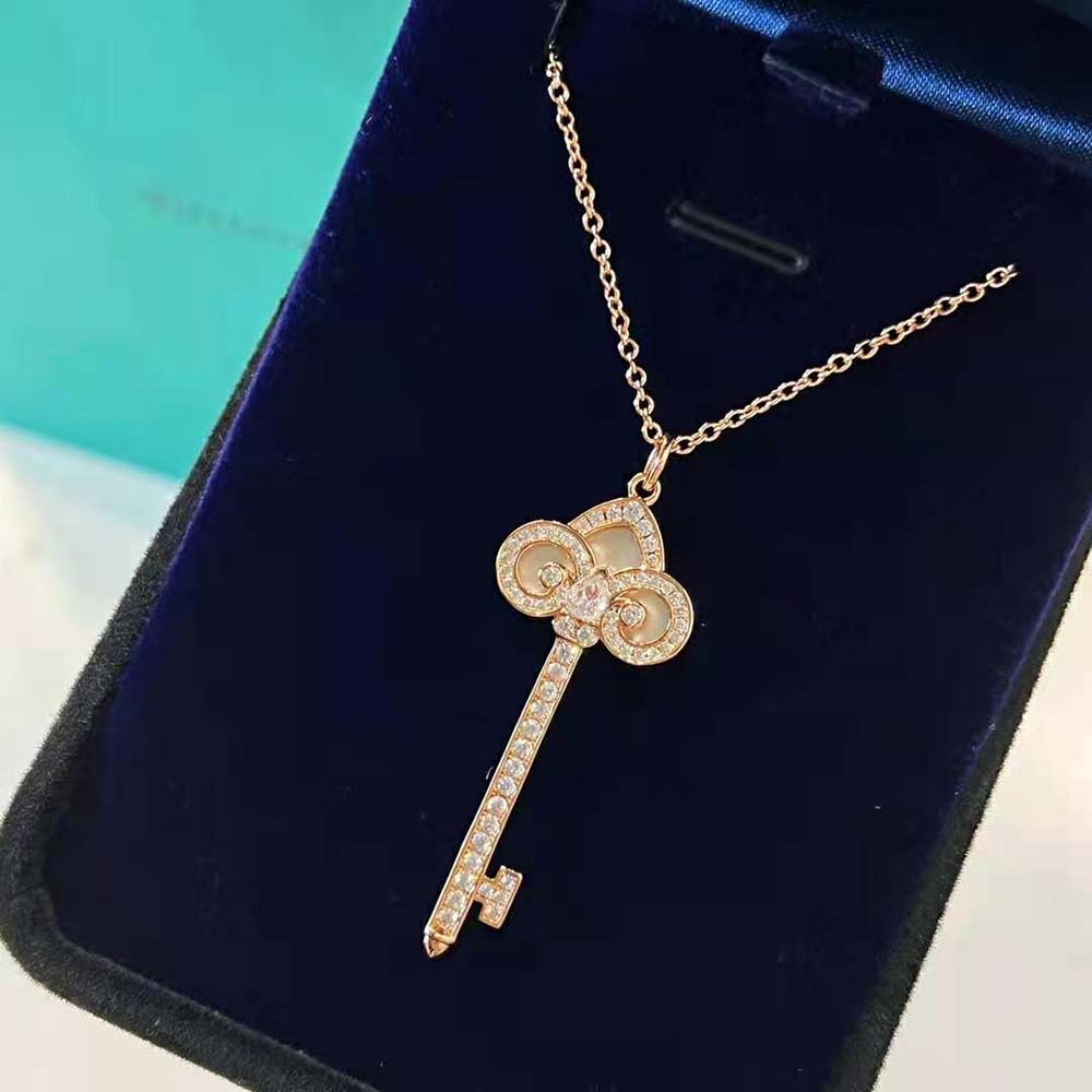 Tiffany Keys Fleur de Lis Key in 18k Gold and Diamonds (4)