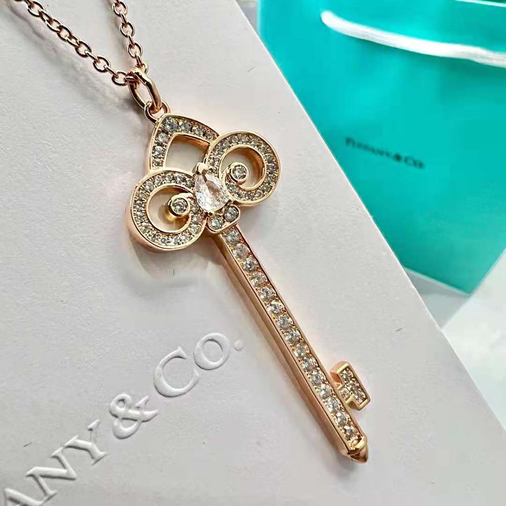 Tiffany Keys Fleur de Lis Key in 18k Gold and Diamonds (9)