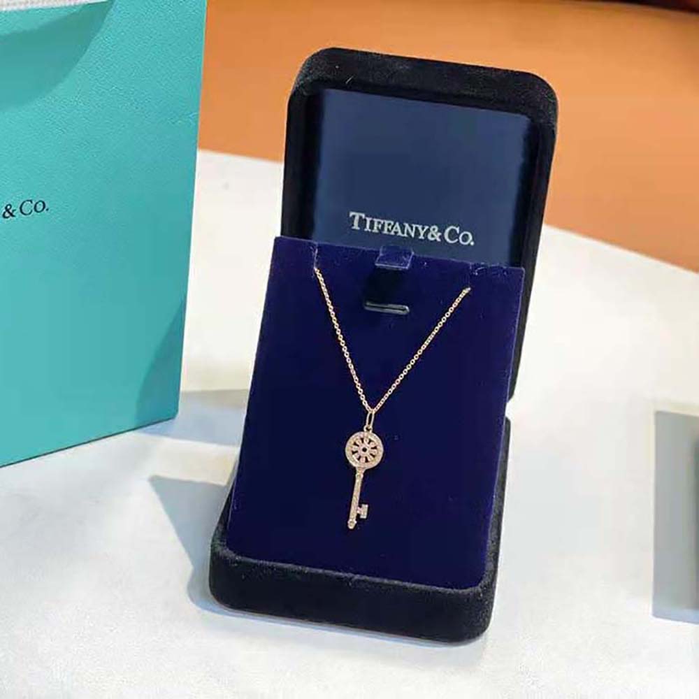 Tiffany Keys Petals Key Pendant in 18k Rose Gold (3)