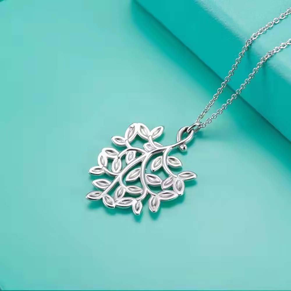 Tiffany Paloma Picasso® Olive Leaf Pendant in Sterling Silver (5)