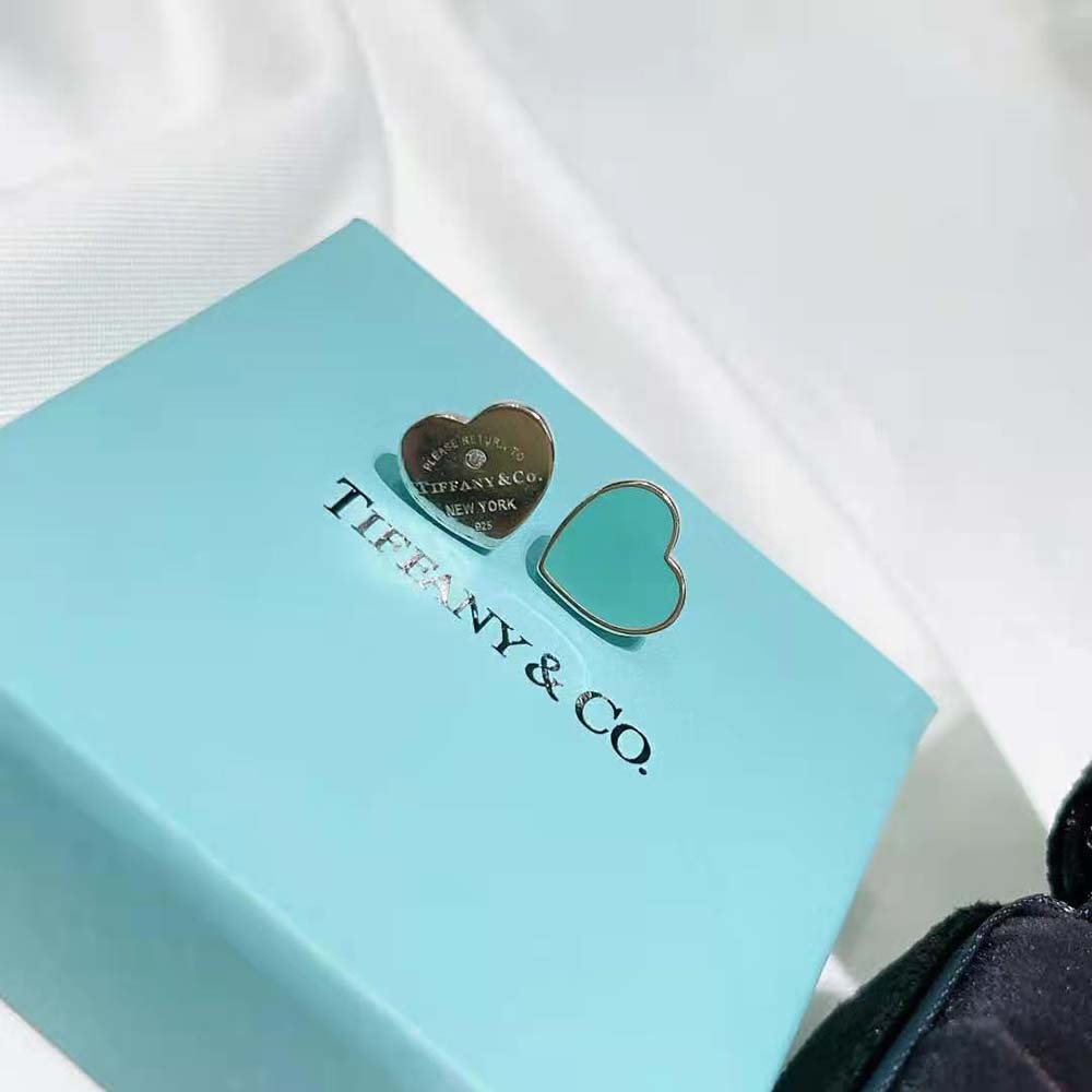 Tiffany Return to Tiffany® Earrings in Silver with Tiffany Blue® and a Diamond (2)