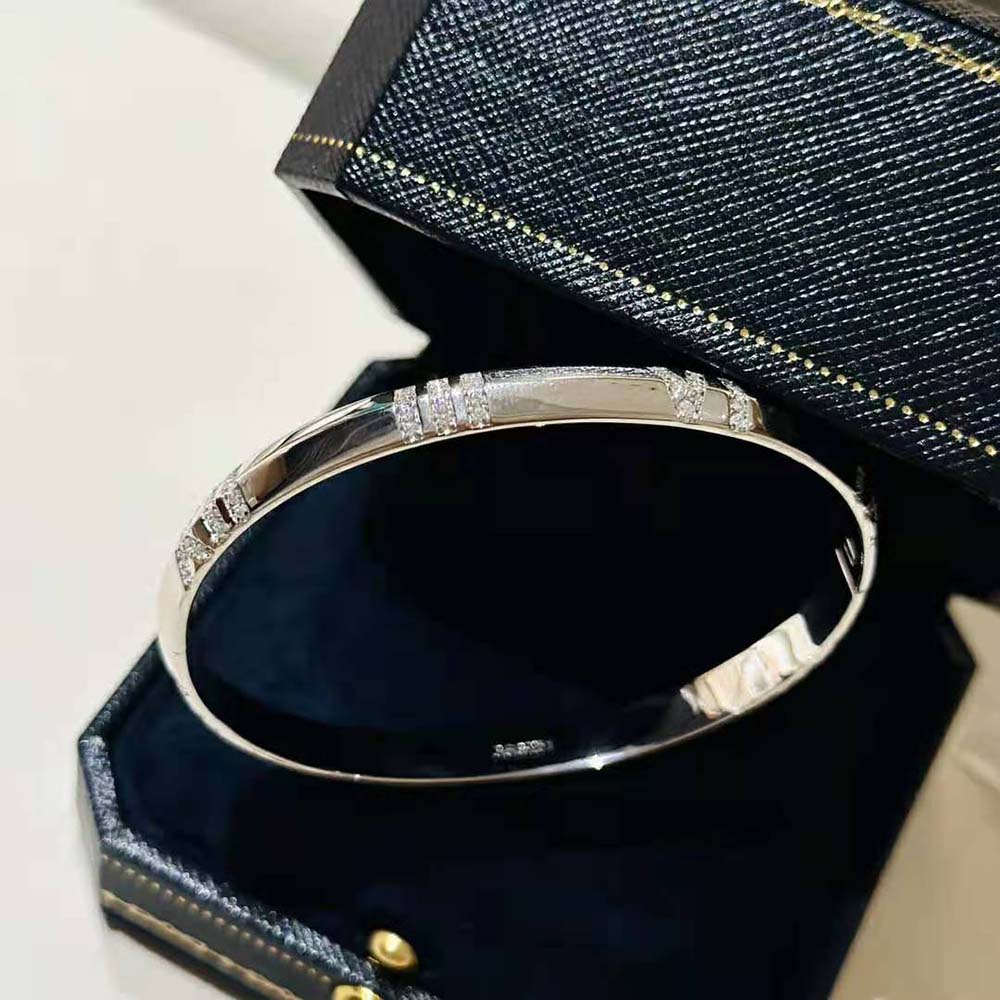 Tiffany X Closed Wide Hinged Bangle in White Gold with Diamonds (2)