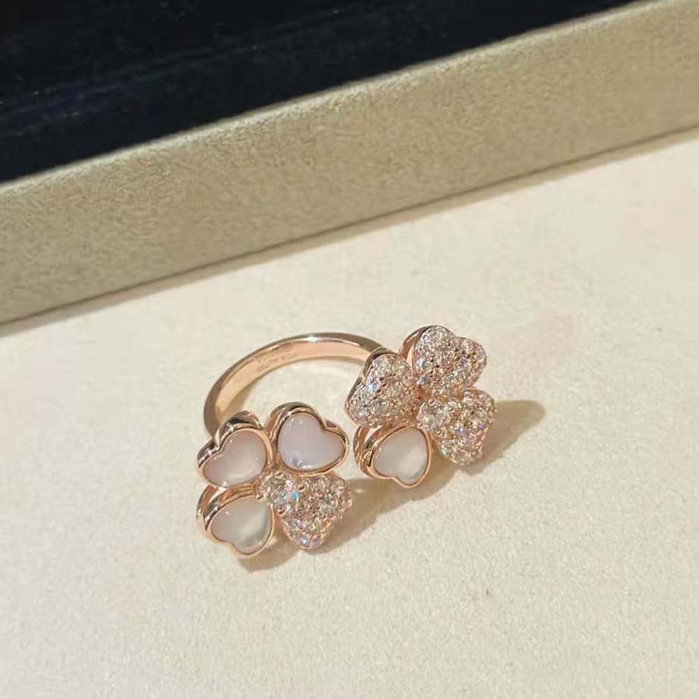 Van Cleef & Arpels Lady Cosmos Between the Finger Ring in 18K Rose Gold (4)