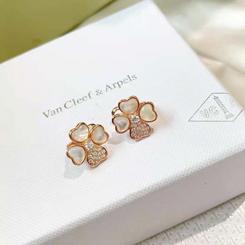 Van Cleef & Arpels Lady Cosmos Earrings Small Model in 18K Rose Gold (6)
