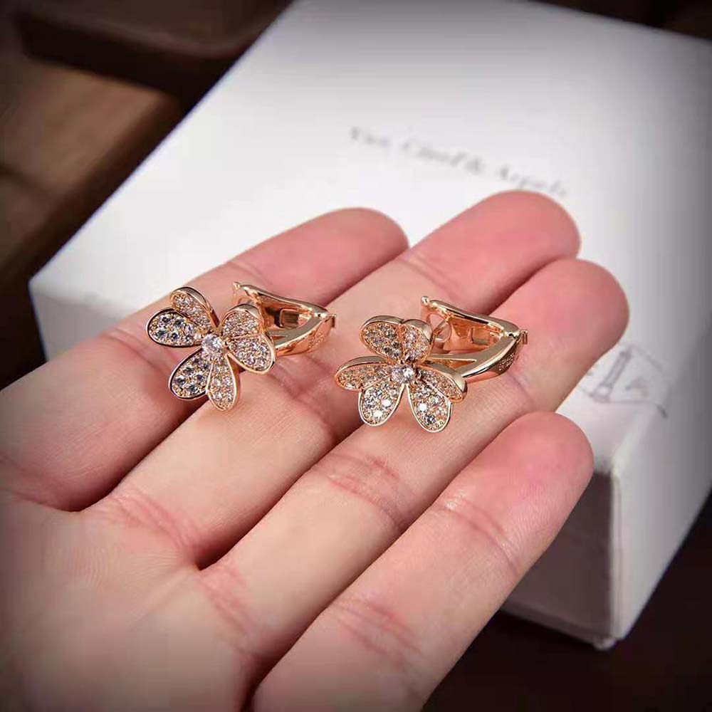 Van Cleef & Arpels Lady Frivole Earrings Small Model in 18K Rose Gold (5)