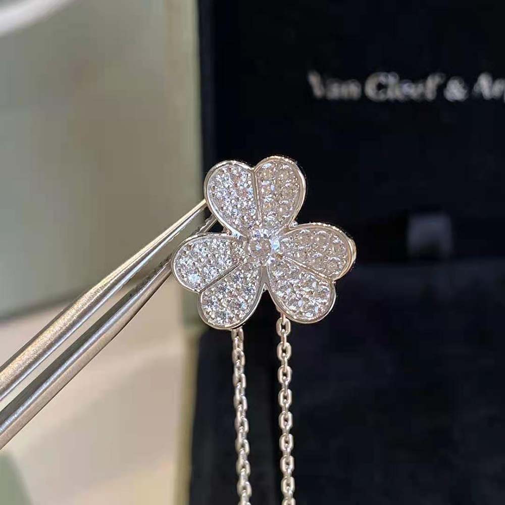 Van Cleef & Arpels Lady Frivole Pendant Small Model in 18K White Gold (3)