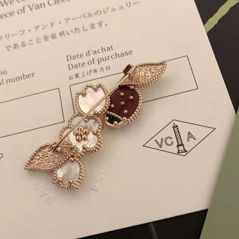 Van Cleef & Arpels Lady Lucky Spring Clip in 18K Rose Gold (3)