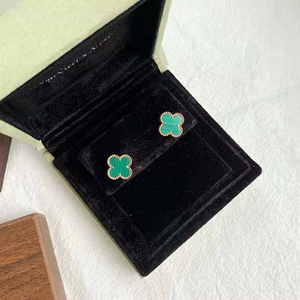 Van Cleef & Arpels Lady Magic Alhambra Earrings in 18K Yellow Gold-Green (4)