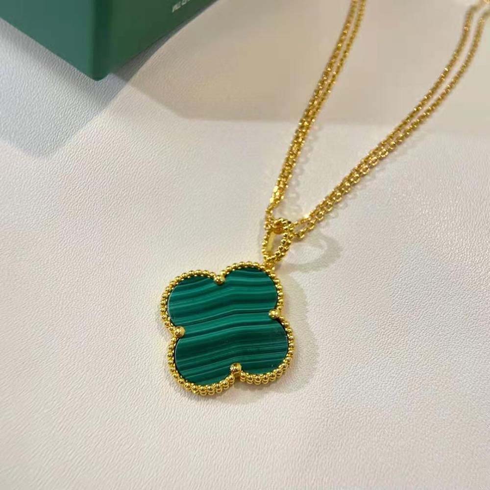 Van Cleef & Arpels Lady Magic Alhambra Long Necklace 1 Motif in 18K Yellow Gold-Green (3)