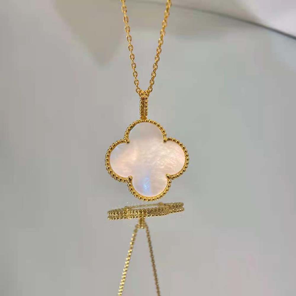 Van Cleef & Arpels Lady Magic Alhambra Long Necklace 1 Motif in 18K Yellow Gold-White (5)