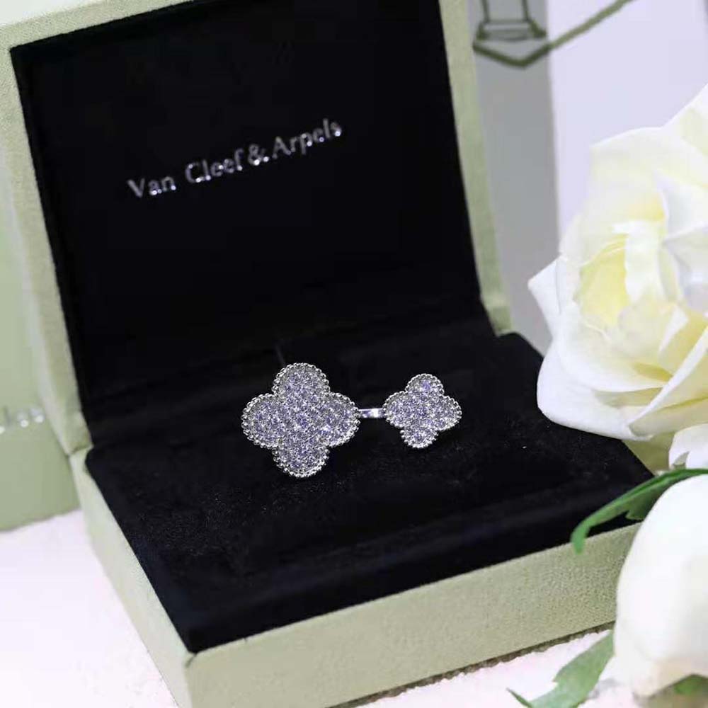 Van Cleef & Arpels Lady Olympia Earrings in 18K White Gold (4)