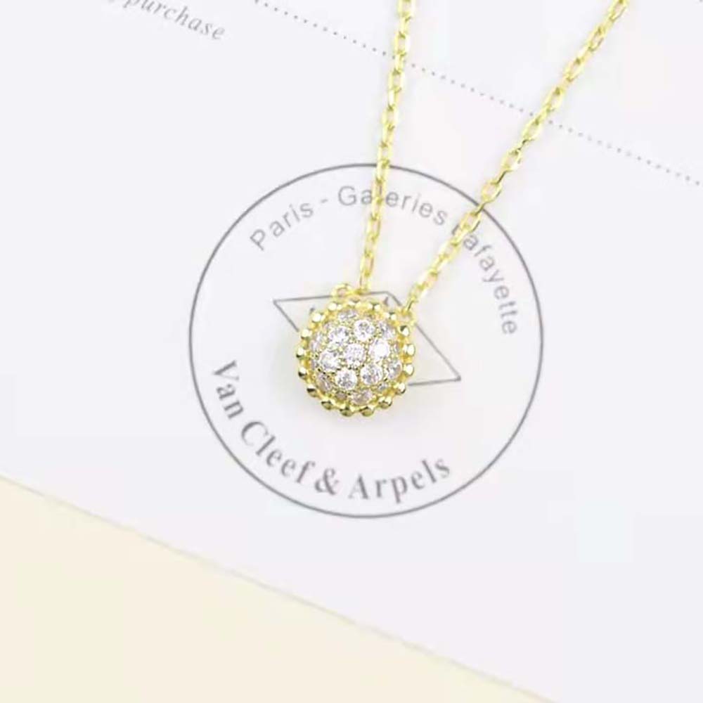 Van Cleef & Arpels Lady Perlée Diamonds Pendant™ in 18K Yellow Gold (3)