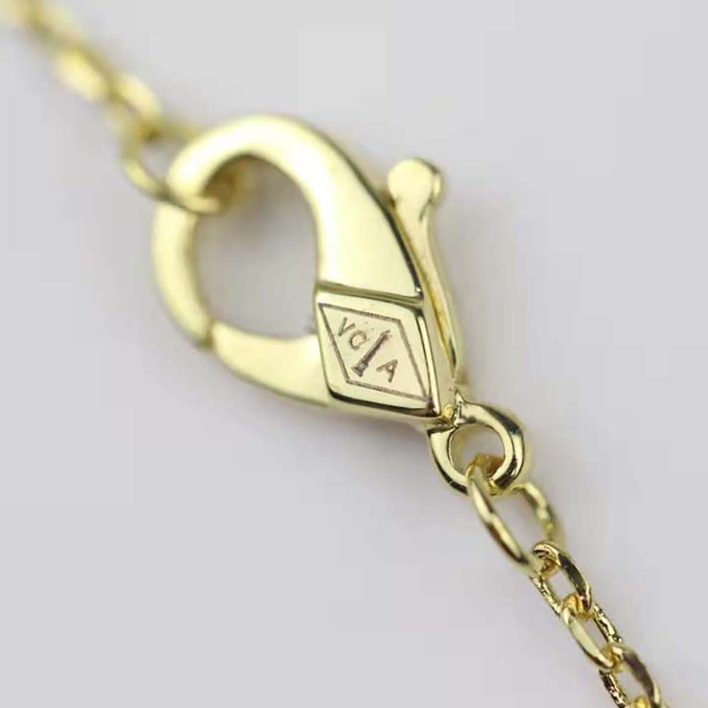 Van Cleef & Arpels Lady Perlée Diamonds Pendant™ in 18K Yellow Gold (8)