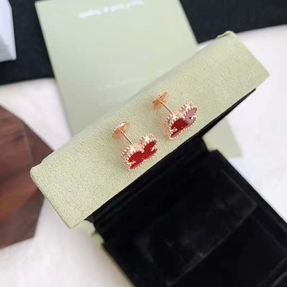 Van Cleef & Arpels Lady Sweet Alhambra Earstuds in 18K Yellow Gold-Red (5)