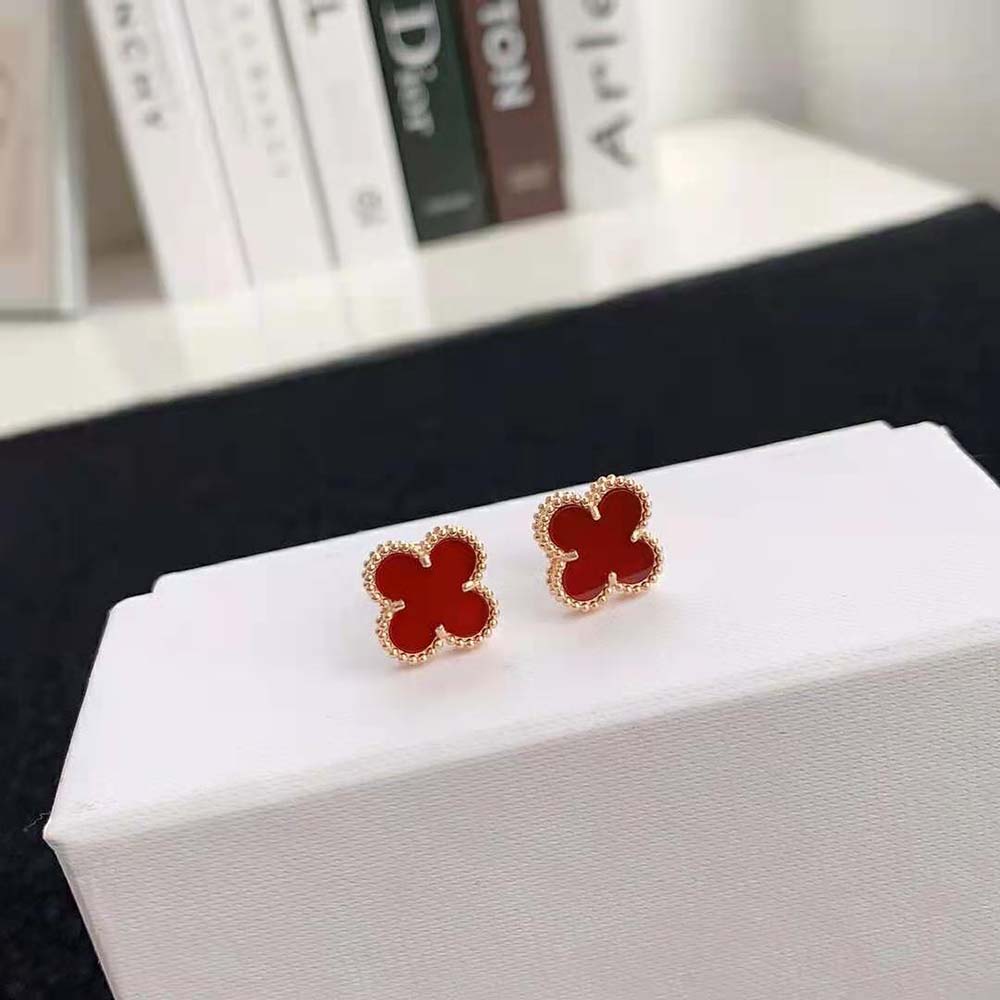 Van Cleef & Arpels Lady Sweet Alhambra Earstuds in 18K Yellow Gold-Red (8)