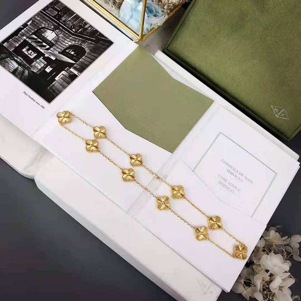 Van Cleef & Arpels Lady Vintage Alhambra Necklace 10 Motifs in 18K Yellow Gold (4)