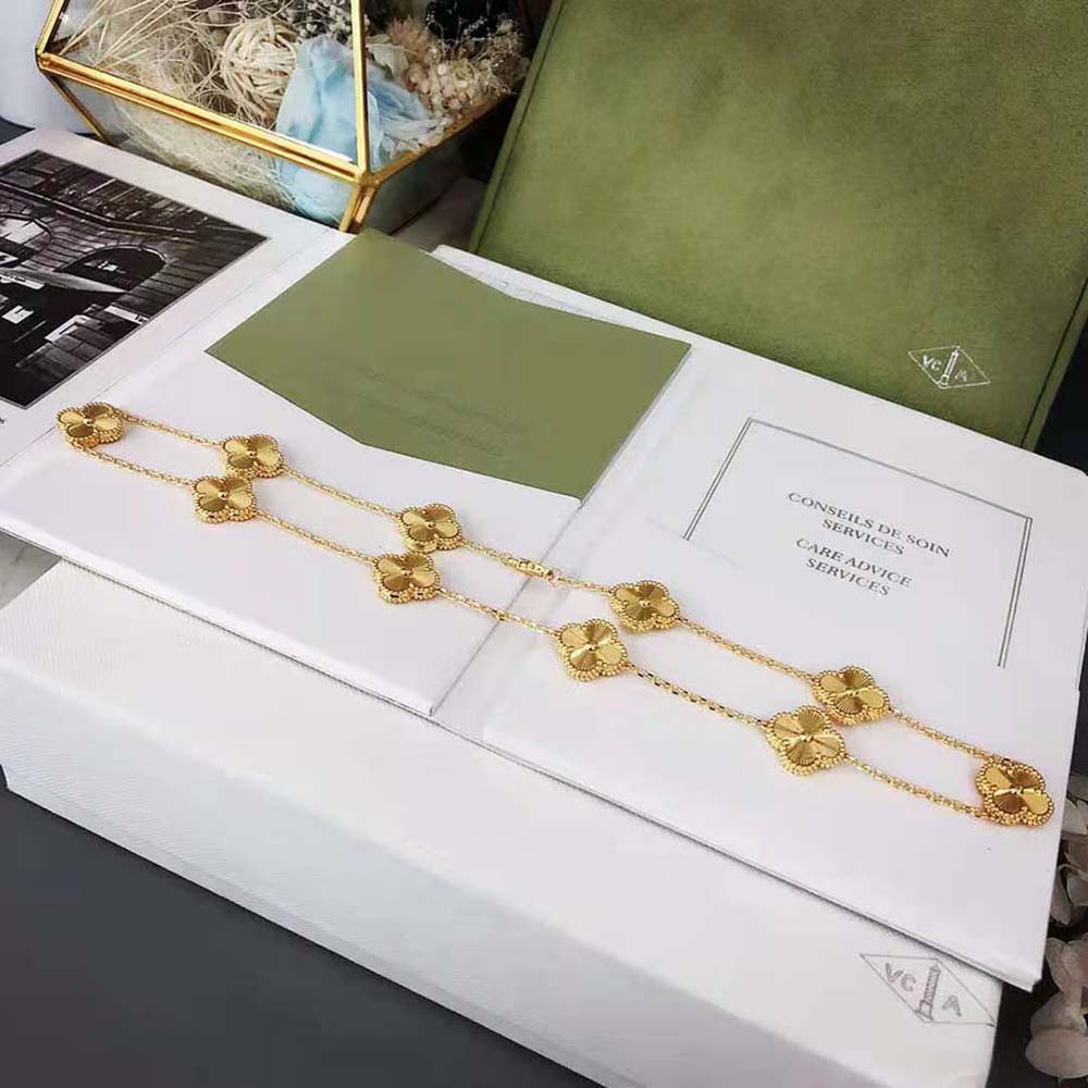 Van Cleef & Arpels Lady Vintage Alhambra Necklace 10 Motifs in 18K Yellow Gold (5)