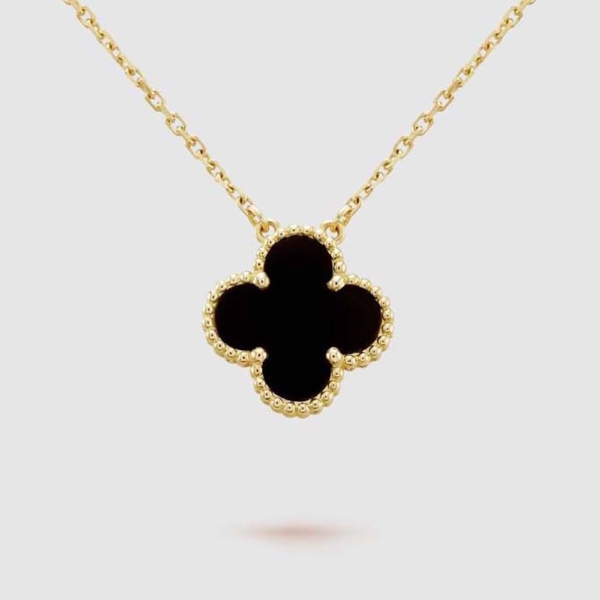 Van Cleef & Arpels Lady Vintage Alhambra Pendant in 18K Yellow Gold (1)