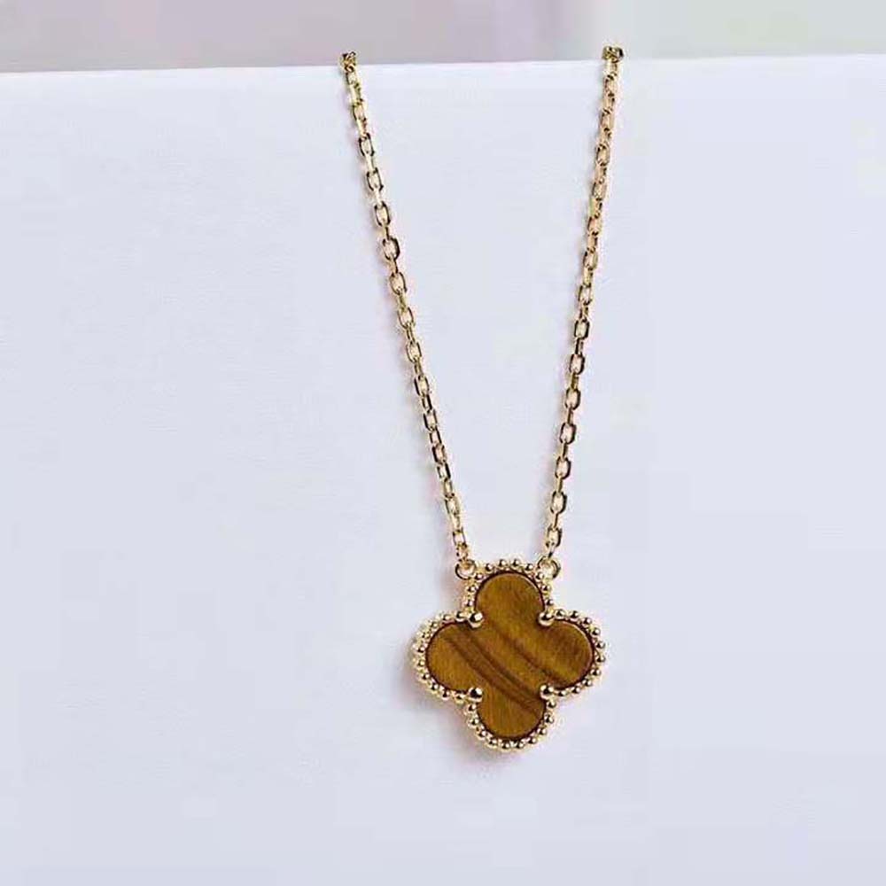 Van Cleef & Arpels Lady Vintage Alhambra Pendant in 18K Yellow Gold (2)