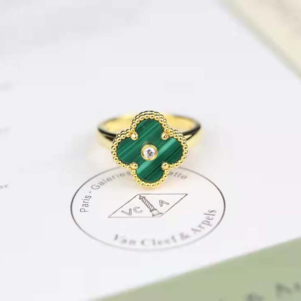 Van Cleef & Arpels Lady Vintage Alhambra Ring in 18K Yellow Gold-Green (3)