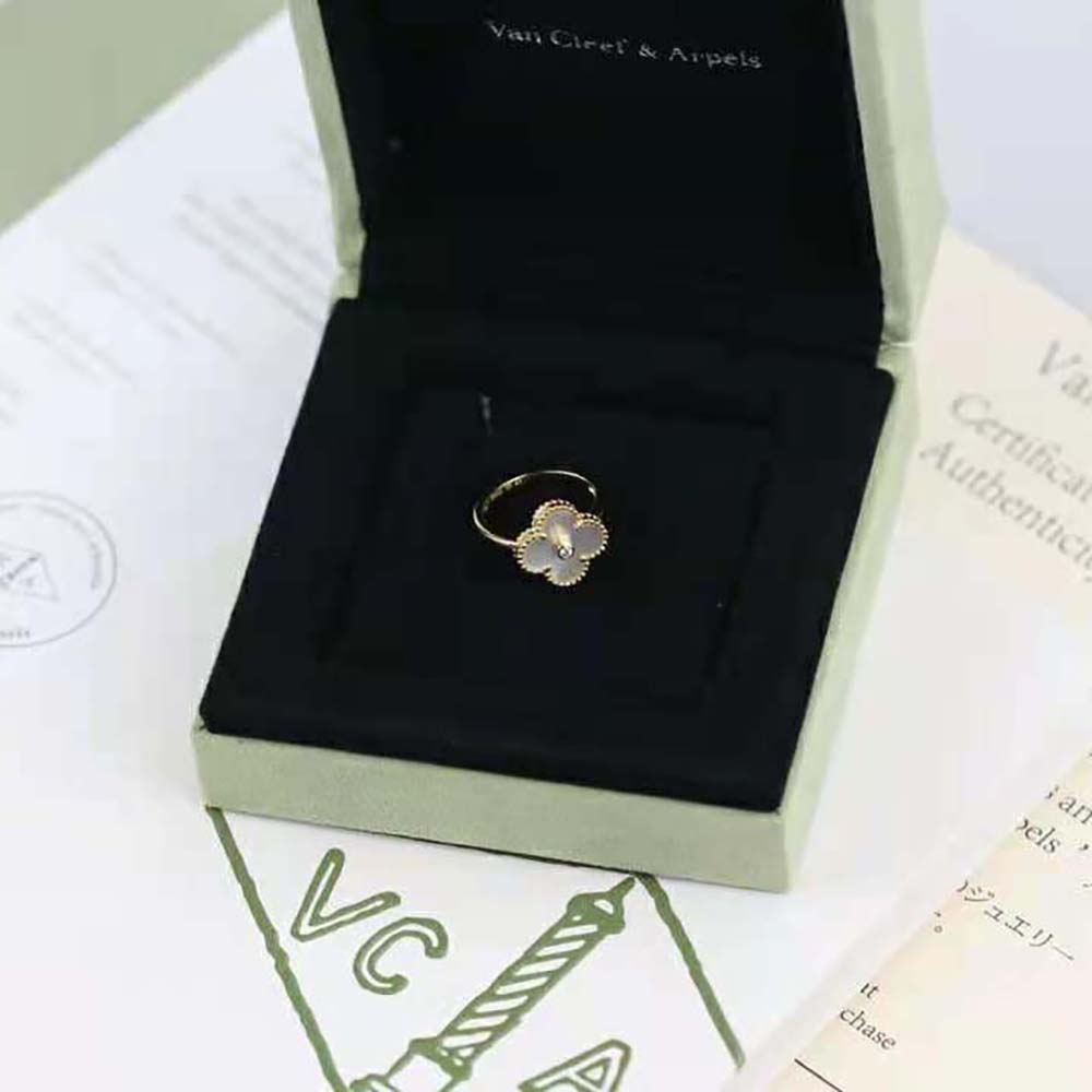 Van Cleef & Arpels Lady Vintage Alhambra Ring in 18K Yellow Gold-White (5)