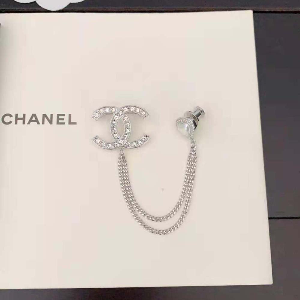 Chanel Women Brooch in Metal and Strass (8)