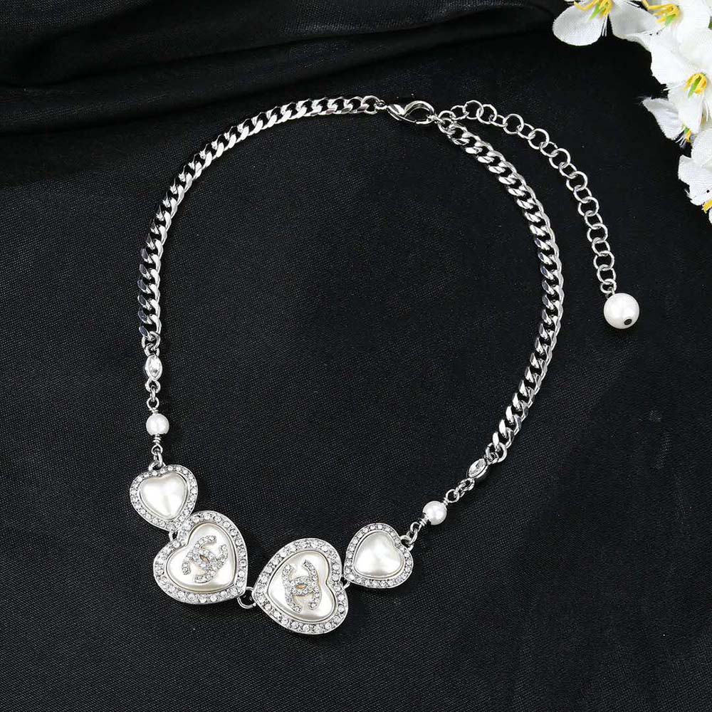 Chanel Women Choker in Metal Glass Pearls and Strass (6)