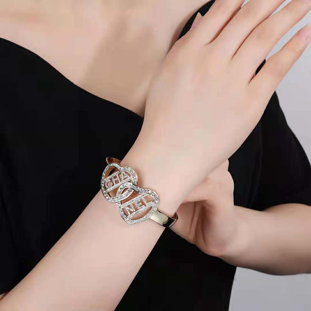 Chanel Women Cuff in Metal and Strass (3)
