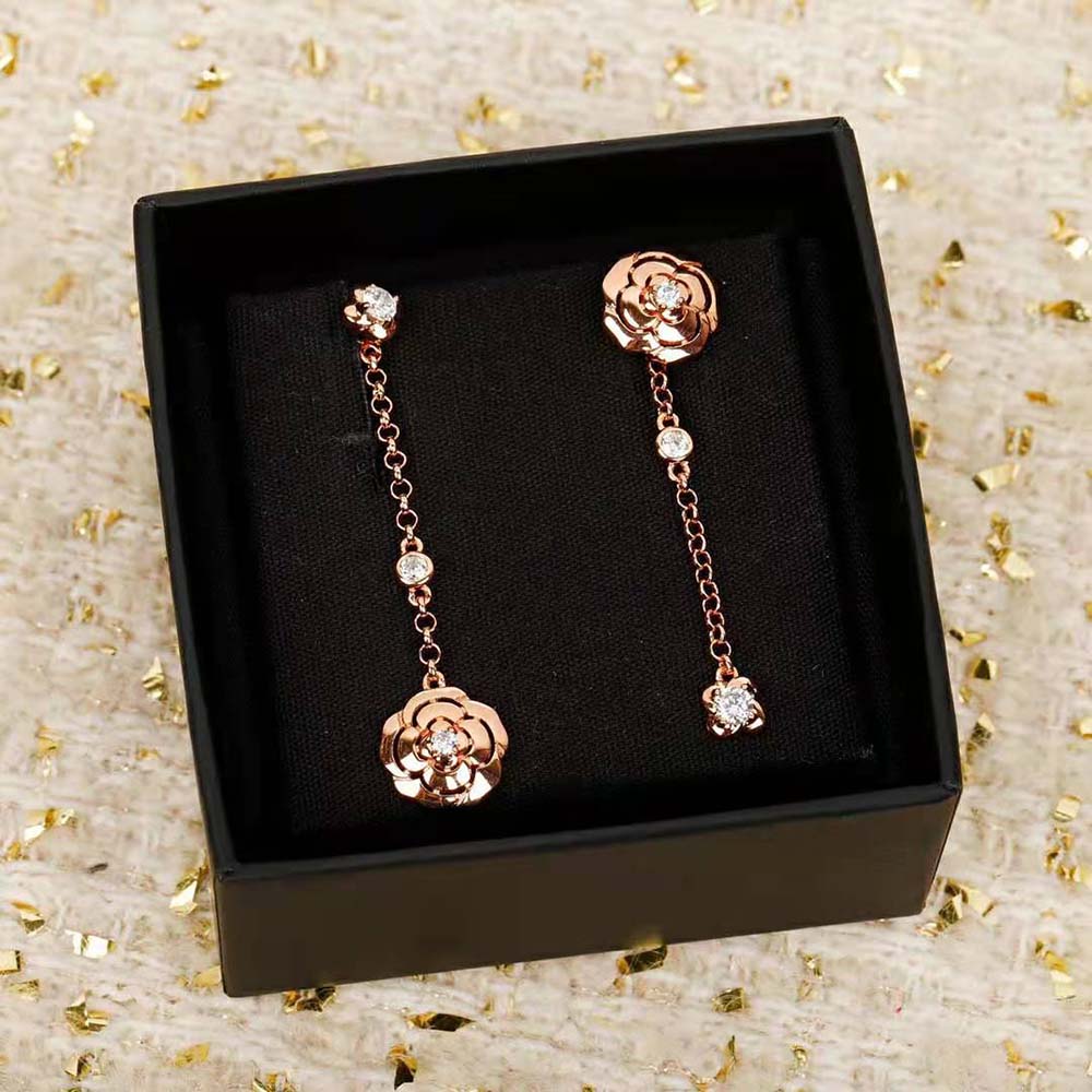 Chanel Women Extrait De Camélia Transformable Earrings (3)