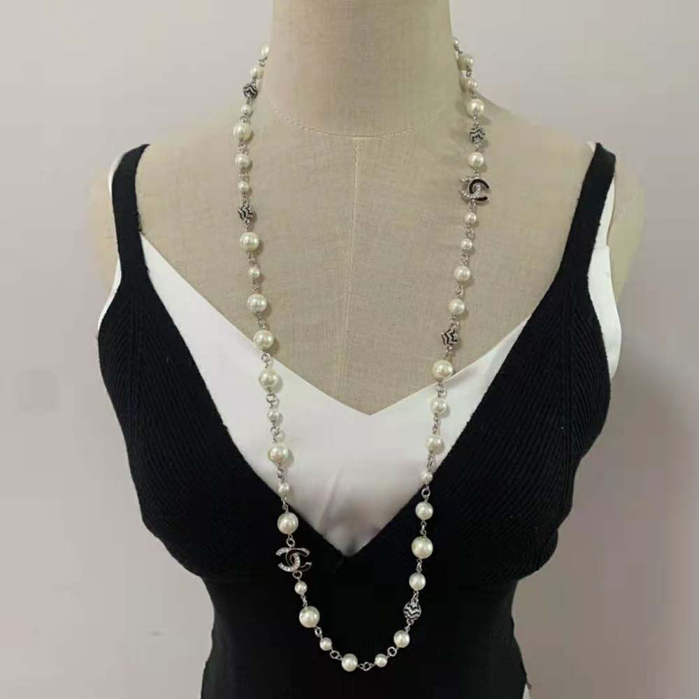 Chanel Women Long Necklace in Metal Glass Pearls and Strass (7)