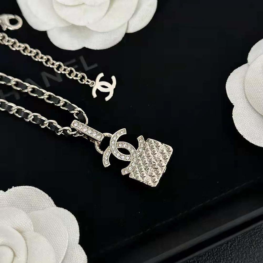 Chanel Women Necklace in Metal Calfskin and Strass (6)