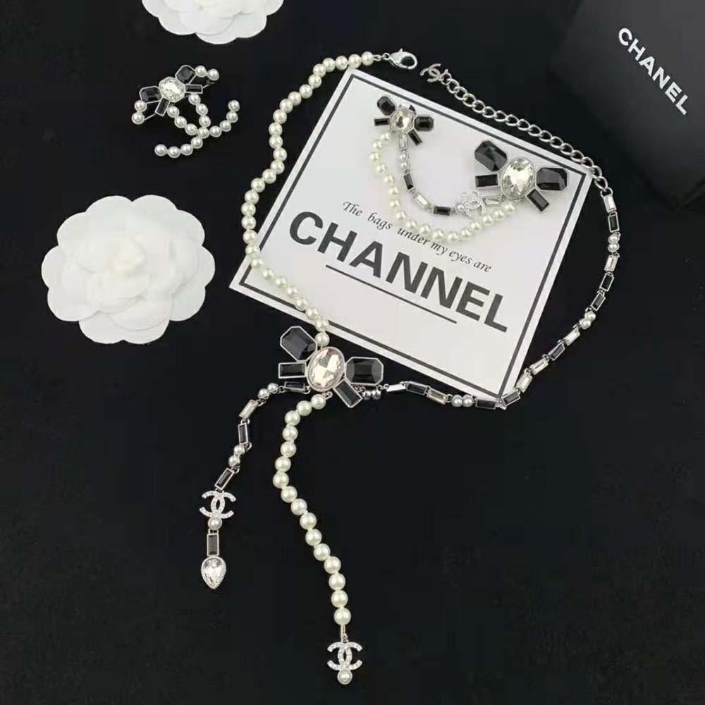 Chanel Women Necklace in Metal Glass Pearls and Strass (6)