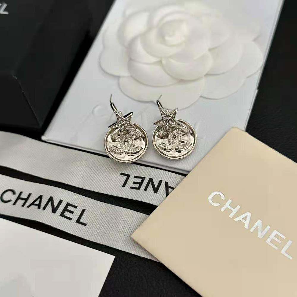 Chanel Women Pendant Earrings in Metal and Strass (2)