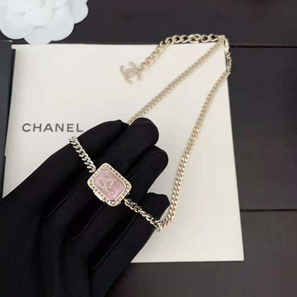 Chanel Women Pendant Necklace in Metal Resin and Strass (3)