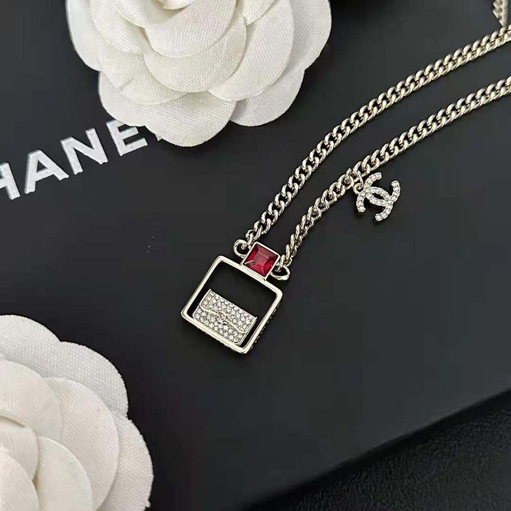 Chanel Women Pendant Necklace in Metal and Strass (4)