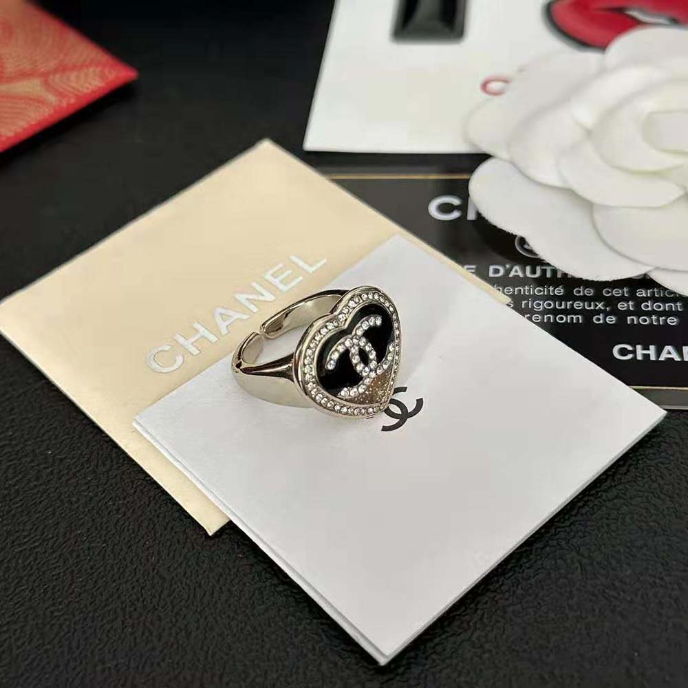 Chanel Women Ring in Metal and Strass (3)